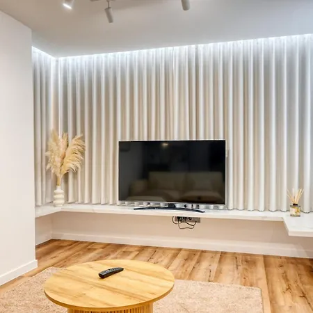 Apartament Fachos View, A In Madeira *