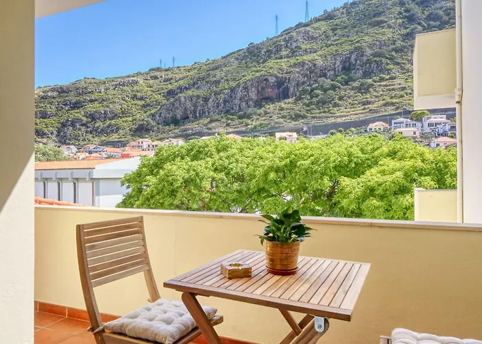 Apartman Fachos View, A In Madeira *